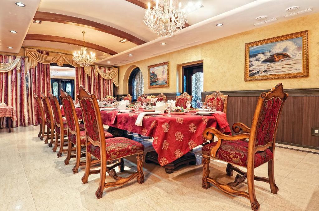 Merey Hotel Karagandy Екстериор снимка