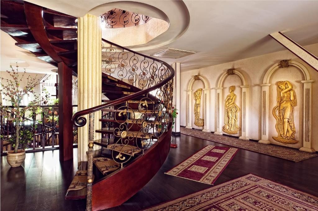 Merey Hotel Karagandy Екстериор снимка